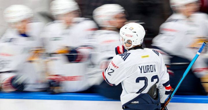 Форвард «Металлурга» Юров рассказал, как команда перестроилась в плей-офф КХЛ