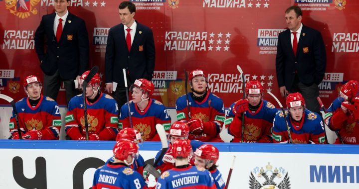 Молодёжная сборная России обыграла команду Казахстана, забросив 12 безответных шайб
