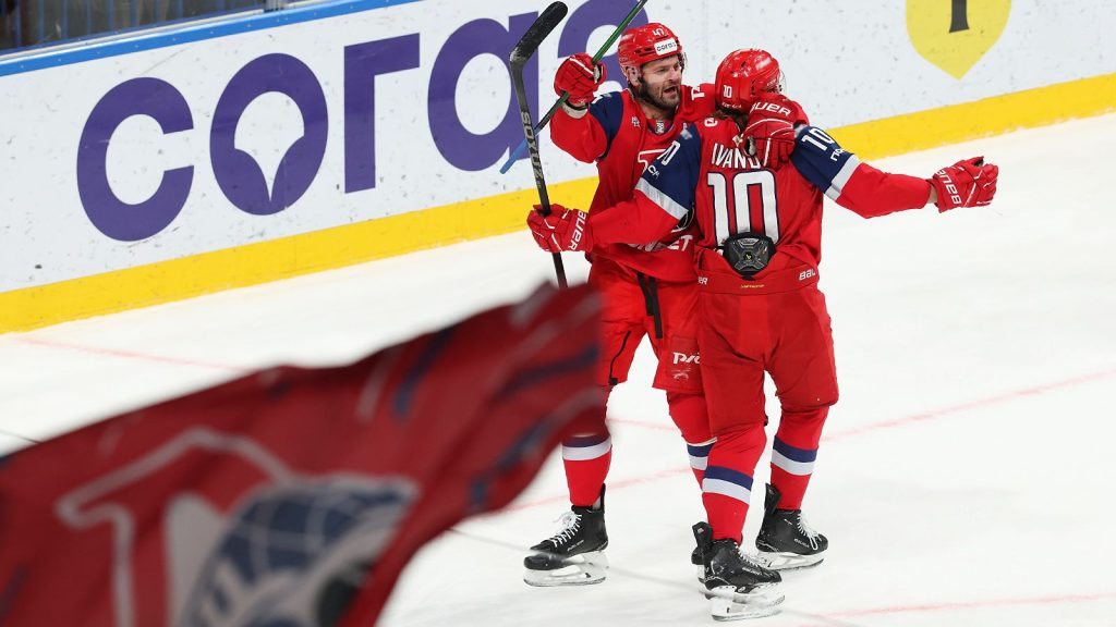 «Локомотив» — «Салават Юлаев». Прямая трансляция: смотреть хоккей онлайн