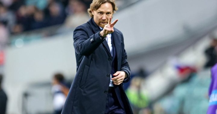 «Думаете, Сафонов играет под давлением?». Карпин – об ошибках футболистов с Перу и Чили