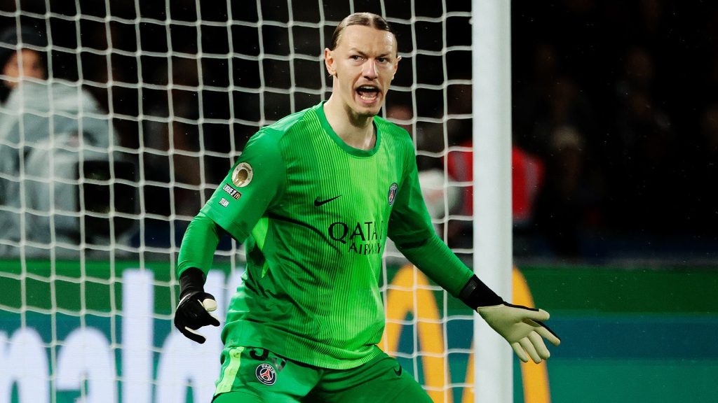 Смолов оценил дебют Сафонова за «ПСЖ» в сезоне: «Давайте не будем про Забарного говорить?»