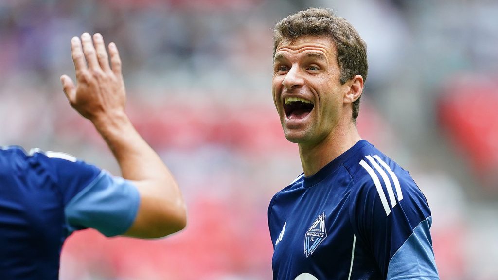 Томас Мюллер сделал выбор между Месси и Роналду