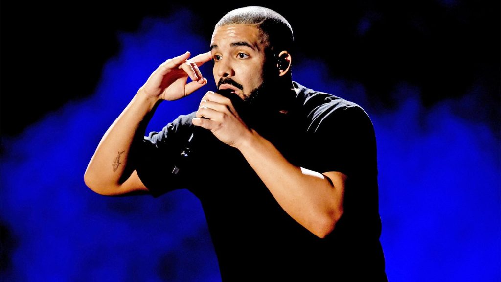 Дрейк поставил крупную сумму на Джейка Пола в бою с Джошуа