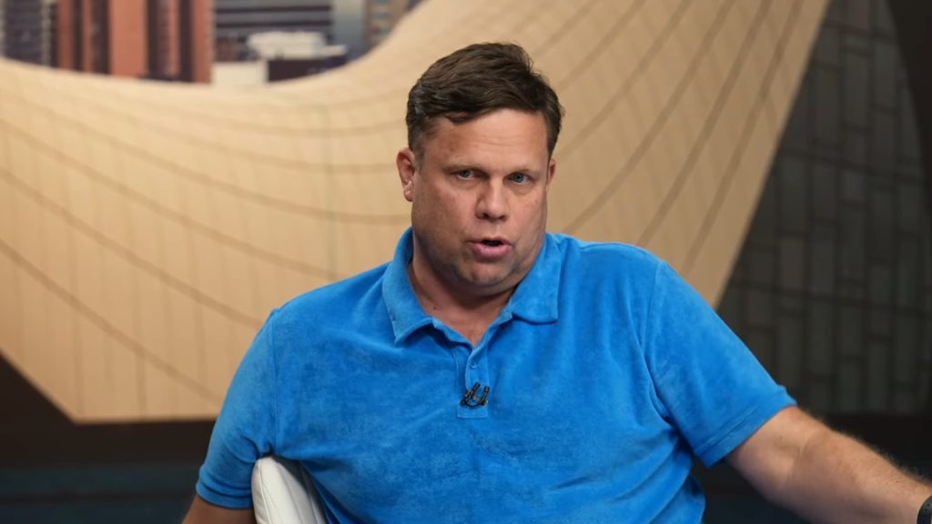 Радимов: «Представляешь, сколько у меня знакомых баб было? Открывал ногой дверь ресторана: «Ко мне»