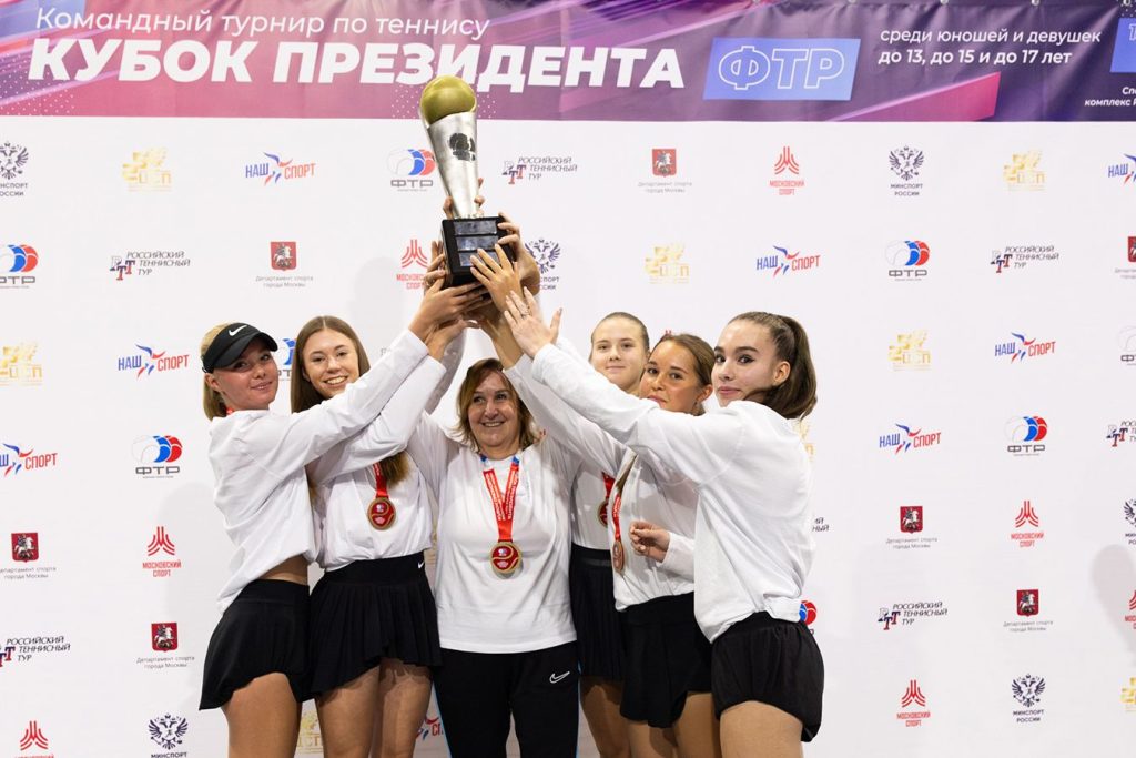 Будущие звёзды тенниса разыграли финал в Москве. Кто из них доберётся до «Шлемов»?