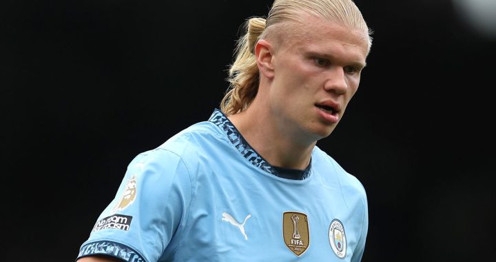 Эрлинг Холанд подарил игровую футболку внукам скончавшегося экс–тренера сборной Норвегии