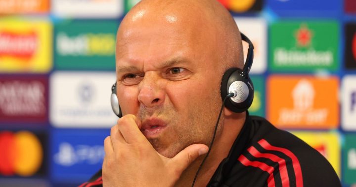 «Это не подрывает моё положение в «Ливерпуле». Тренер Слот — о ситуации Салаха