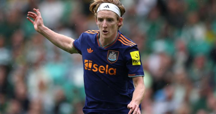 Гордон стал вторым игроком в истории «Ньюкасла» после Алана Ширера с 5+ голами в сезоне ЛЧ