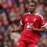 Стало известно, сколько займёт восстановление Исака, если подтвердится перелом ноги