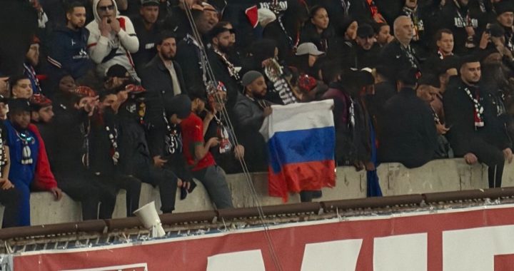 Флаг России вывесили на матче «ПСЖ» в Париже