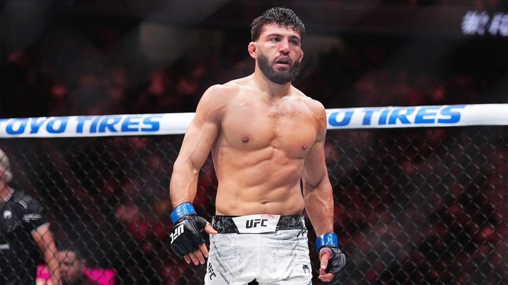 Царукян назвал единственного бойца UFC, способного его перебороть: «Но сейчас уже никто»