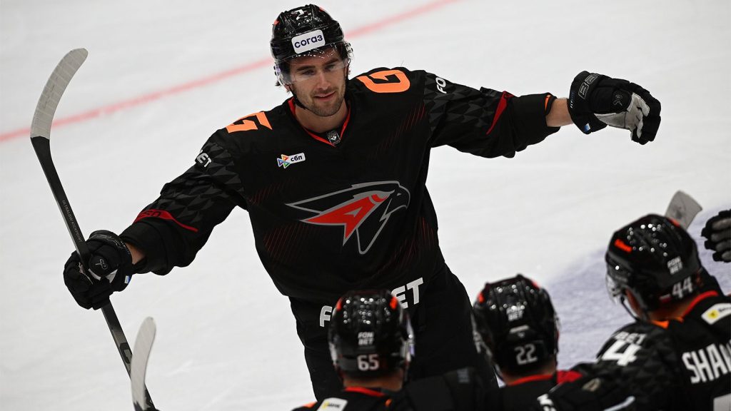 Букмекеры назвали фаворита матча «Авангард» — «Металлург»