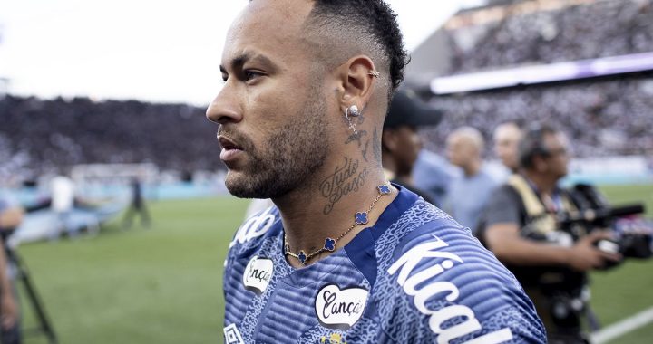 Неймар повторил скандальное празднование Винисиуса в матче Лиги чемпионов