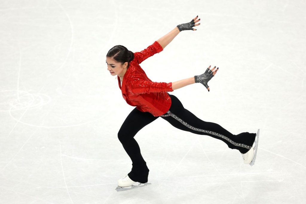 Видео короткой программы Аделии Петросян на Олимпиаде-2026