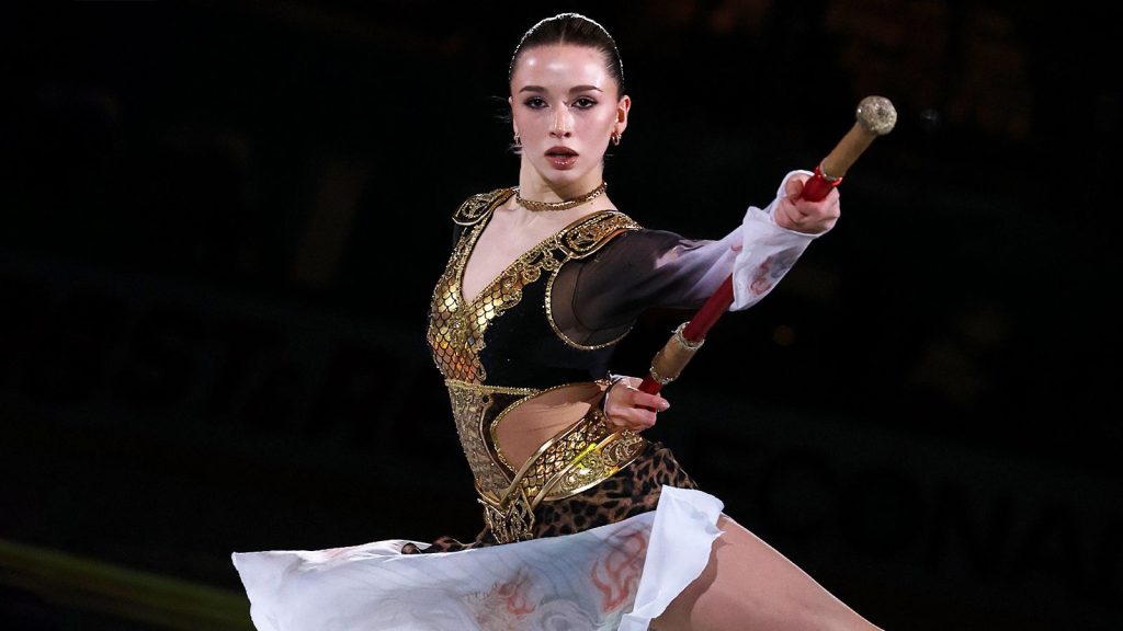 Валиева исполнила четверной тулуп в Шанхае — видео