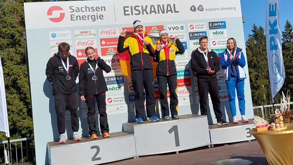 Латвийские скелетонисты покинули пьедестал из-за российских спортсменов на чемпионате мира среди юниоров