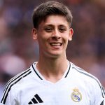 «Реал» разгромил «Эльче», Гюлер забил со своей половины поля