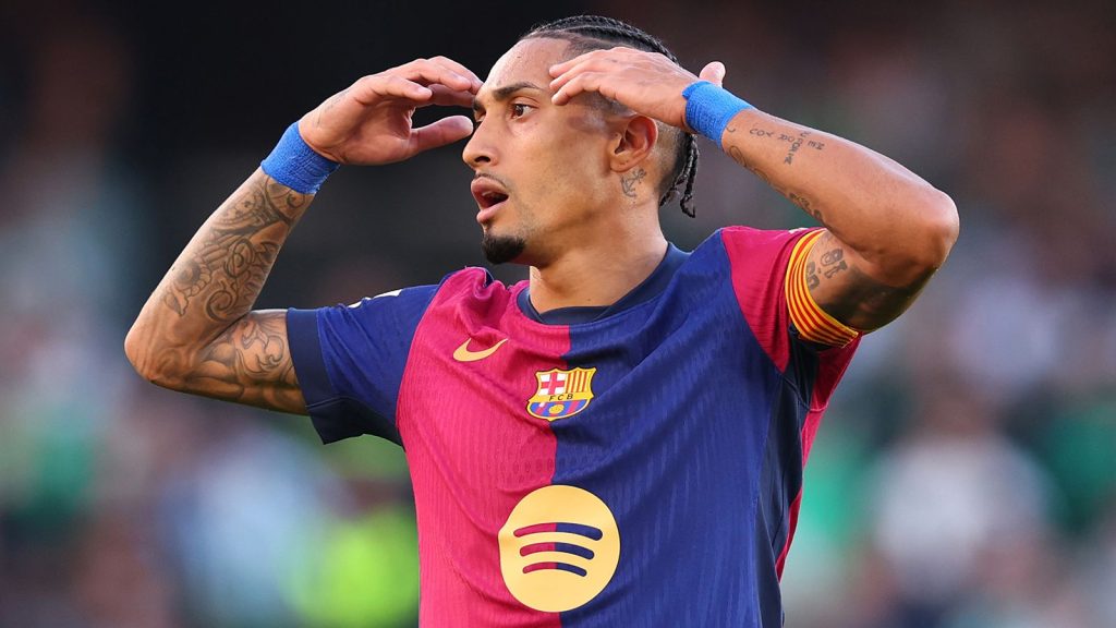 Вингер «Барселоны» Рафинья рискует пропустить матчи 1/4 финала ЛЧ против «Атлетико»