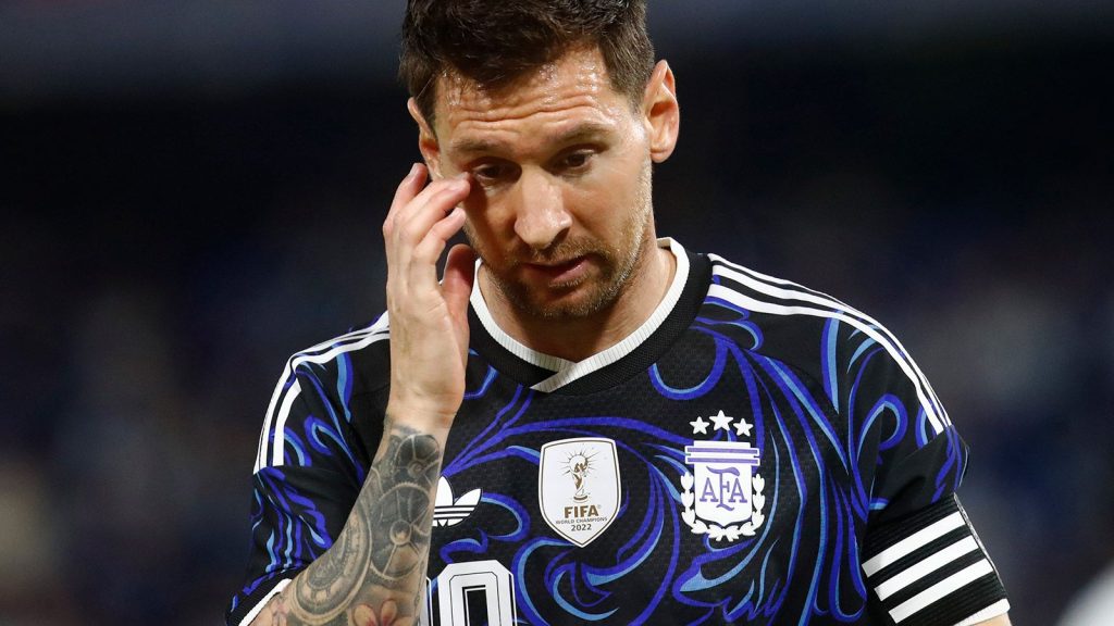 Аршавин раскритиковал Месси за его нынешний уровень: «Минус один игрок. Уже старенький»