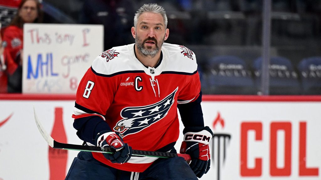 Тюкавин поздравил Овечкина с 1000-м голом в НХЛ: «Верю, что Саня обойдет Гретцки. Вся страна болеет за него»