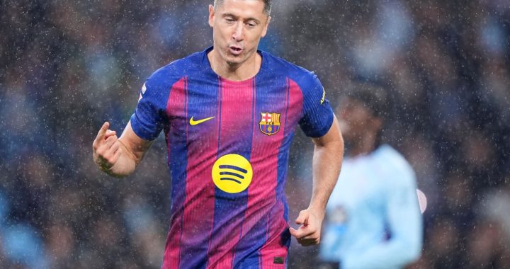 «Барселона» сообщила о травме Левандовского, игрок пропустит матч с «Атлетико»