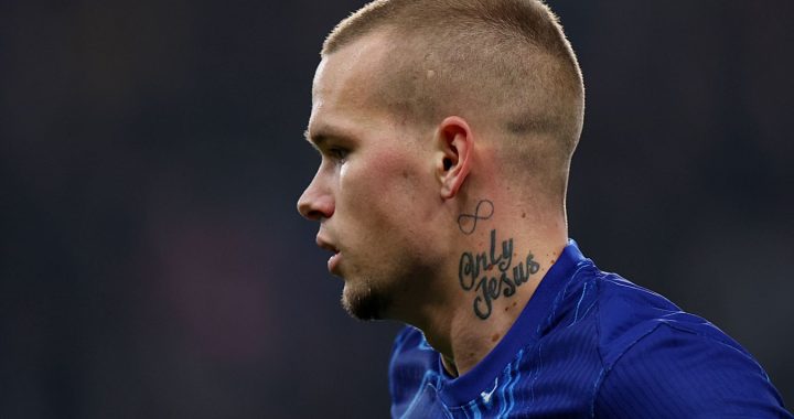 Дисквалифицированный за допинг Мудрик тренируется с клубом седьмого английского дивизиона