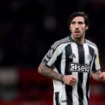 Фабрицио Романо сообщил о начале переговоров «МЮ» с Сандро Тонали