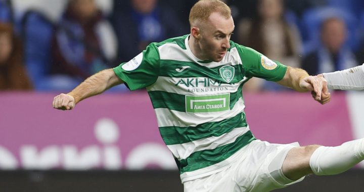 Фото: столкновение Богосавца с Ланговичем, после которого игрока «Ахмата» увезла скорая