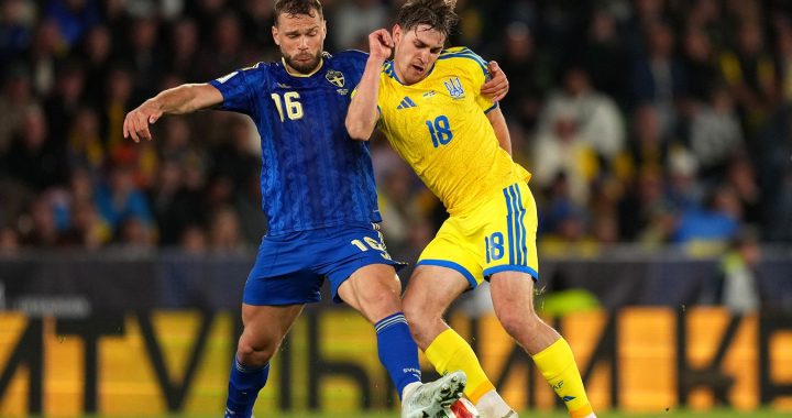 Хет-трик Дьёкереша — в видеообзоре матча Украина — Швеция в отборе на ЧМ-2026