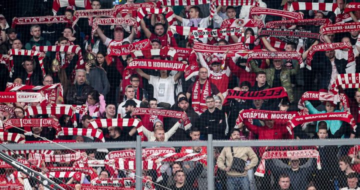 КДК рассмотрит оскорбительные кричалки фанатов «Спартака» в адрес арбитра матча с «Сочи»