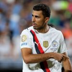 «Не буду на это отвечать». Родри — о возможном уходе из «Манчестер Сити» летом