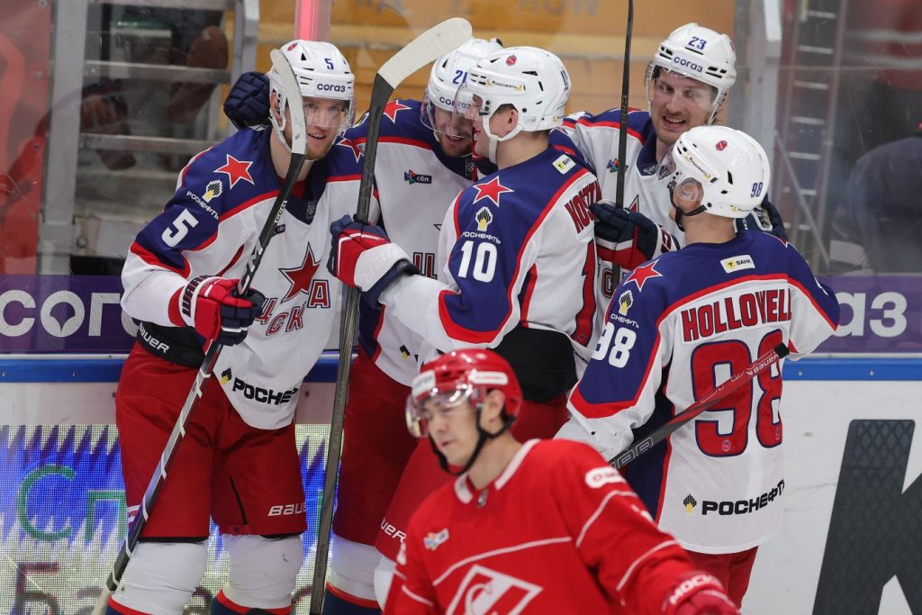 ЦСКА начнёт плей-офф дома, «Металлург» проиграл молодёжным составом. Итоги дня в КХЛ