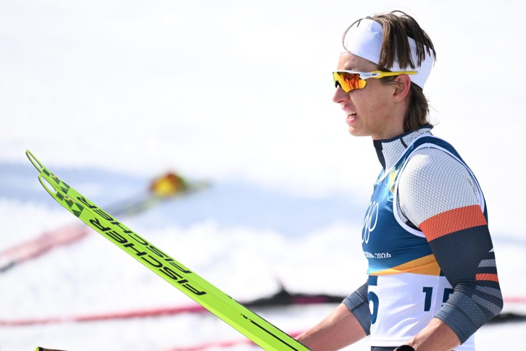 Савелий Коростелёв завоевал серебро в масс-старте на молодёжном чемпионате мира — 2026