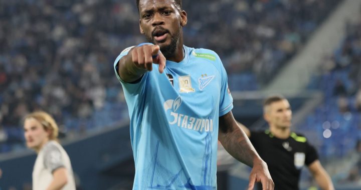 Семак объяснил, почему Дуран не сыграл в матче «Зенита» с «Кайратом»