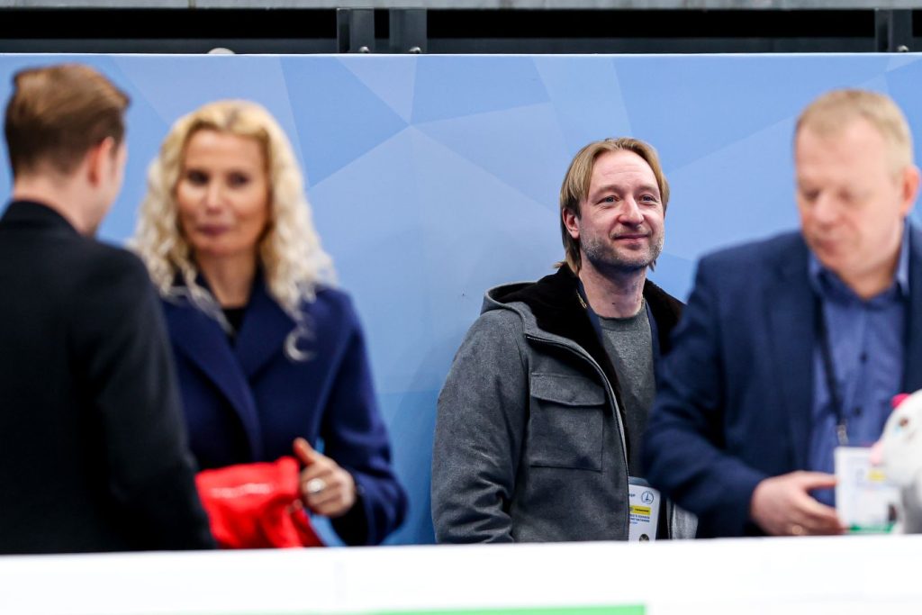 «Вам самим не смешно?» Плющенко раскритиковал Тутберидзе за переход его учеников к ней