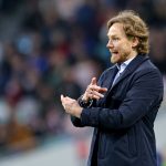 «Зачем они вообще сели, если не пьют?» Бесчастных — о поездке с Карпиным в сборную России