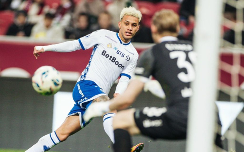 Два топ-клуба РПЛ интересуются вратарем «Рубина» Ставером — источник