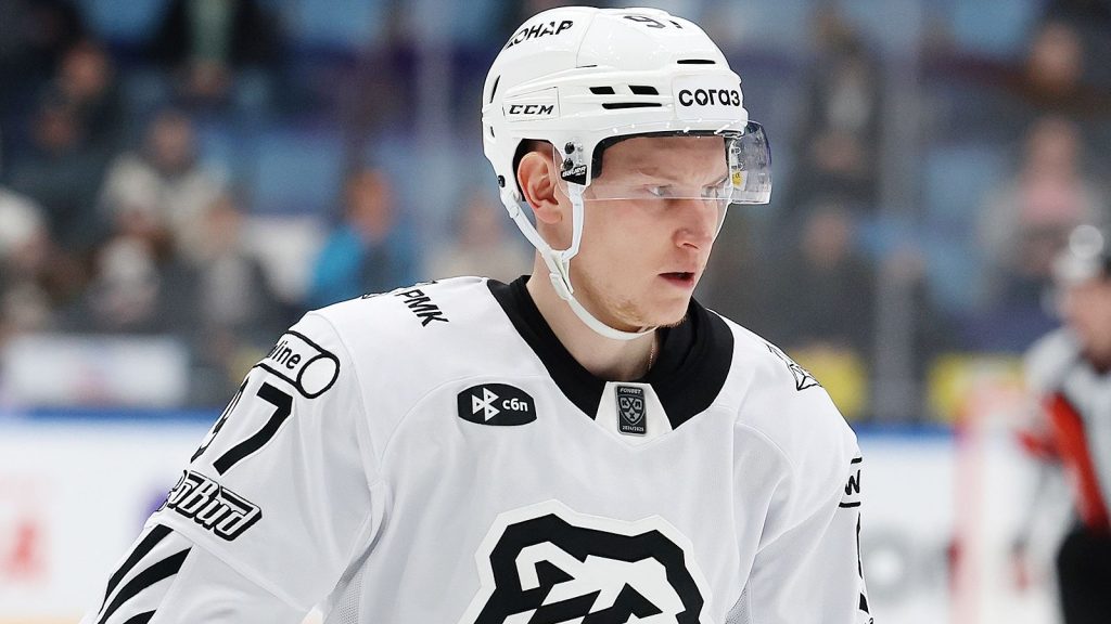 Агент: «Интерес к Глотову есть не только со стороны СКА, но и со стороны других клубов»