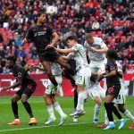 «Байер» победил «Вольфсбург» в 28-м туре Бундеслиги в матче с девятью голами