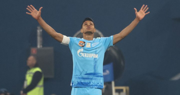 Дуглас Сантос объявил, останется ли в «Зените» на следующий сезон