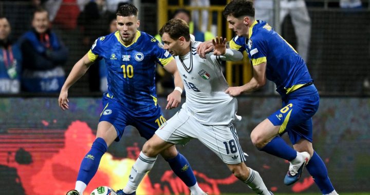 «На глаза навернулись слезы». Защитник Боснии Катич — после матча с Италией