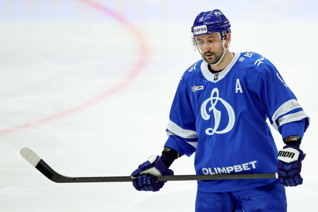 Нападающий московского «Динамо» Антон Слепышев продолжит карьеру в «Автомобилисте»