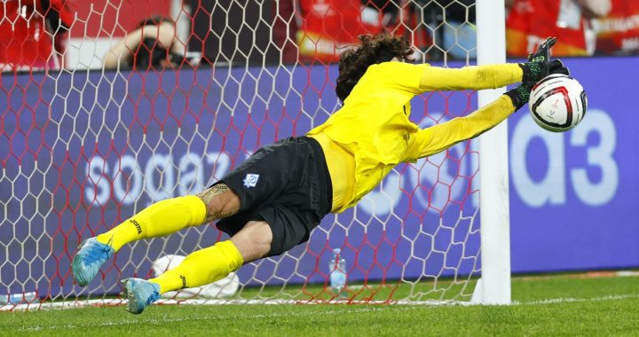 «Не поддерживаю, но и не против». Вратарь «Динамо» Мх Волк — о правиле восьми секунд