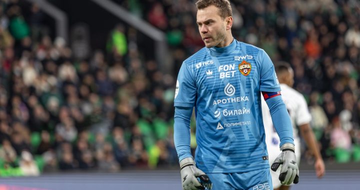 «Никогда в жизни его не переплюнет». Бубнов сравнил Акинфеева и Сафонова