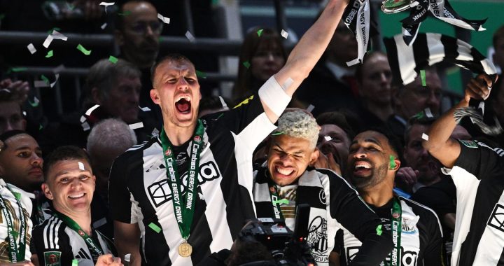 «Ньюкасл Юнайтед» может быть вынужден продать сразу двух ключевых игроков — BBC