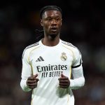 «Очень грубая ошибка». Арбелоа — об удалении Камавинга в матче ЛЧ с «Баварией»