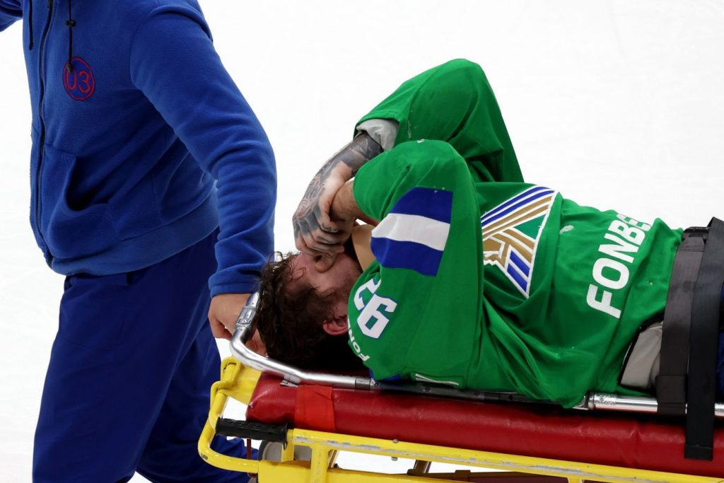 «Он как балерина. Как за 10 лет в НХЛ жив остался?» Бывший арбитр — о травме Кузнецова