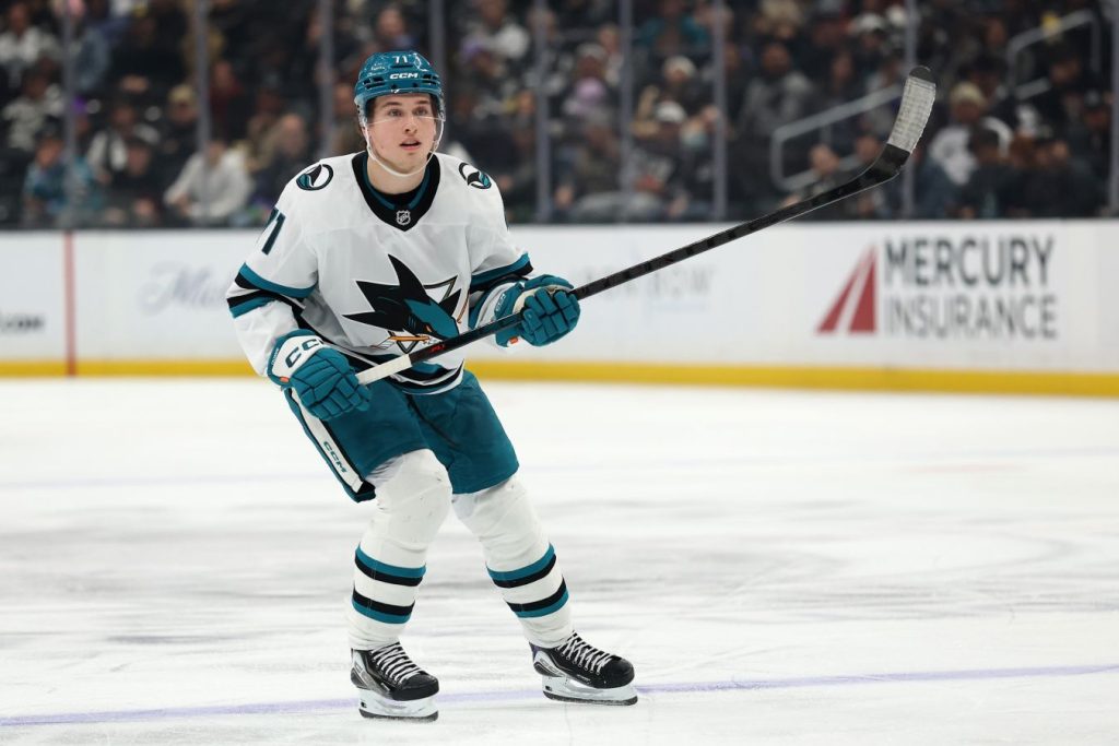 Селебрини вышел на 3-е место среди тинейджеров в истории НХЛ по количеству очков в сезоне