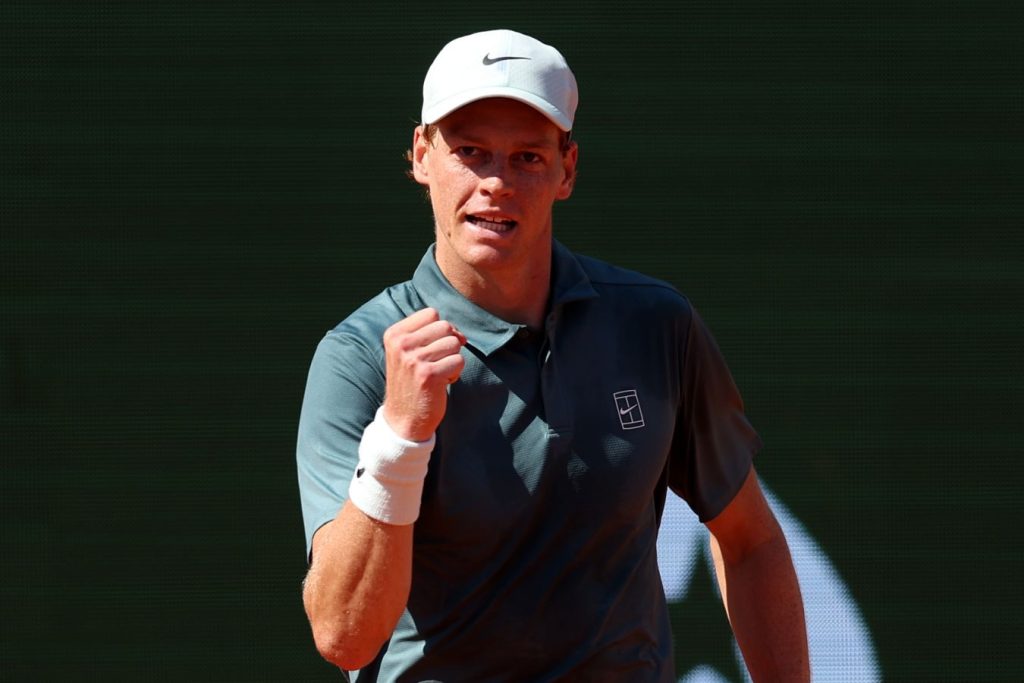 Синнер рассказал о впечатлениях от теннисного матча на «Сантьяго Бернабеу»