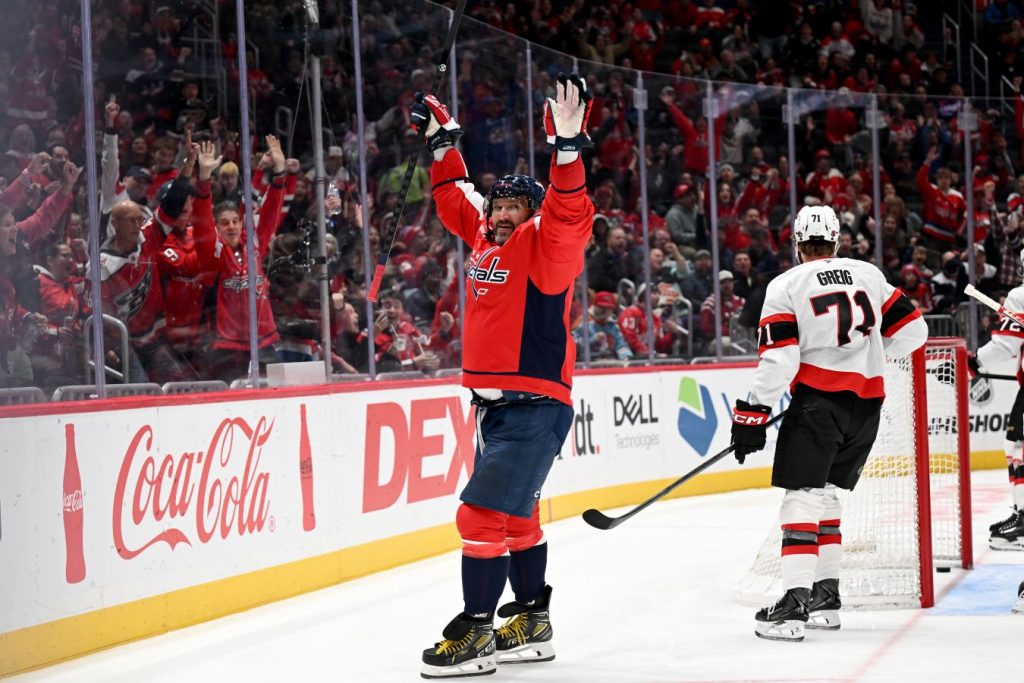 Стало известно, с кем будет конкурировать Овечкин за приз «Билл Мастертон Трофи»